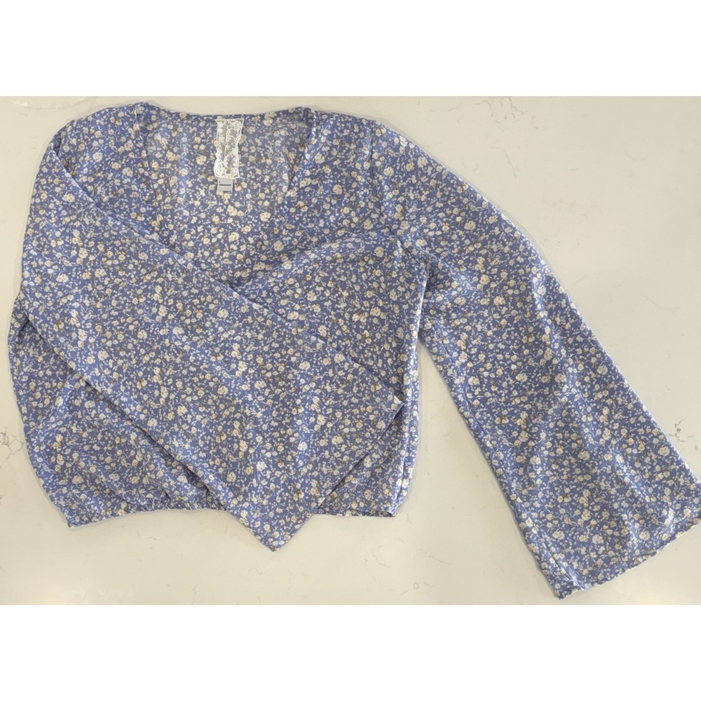 Sadie & Sage Women's Blue Floral Faux Wrap Cropped Top‎ Bell Sleeve Size Large